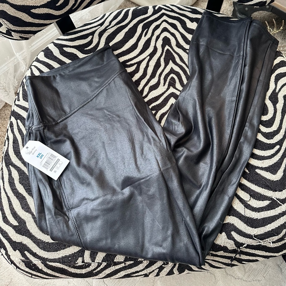 TIME & TRU - Faux Leather Legging